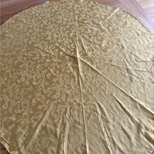 65” Gold Round Tablecloth